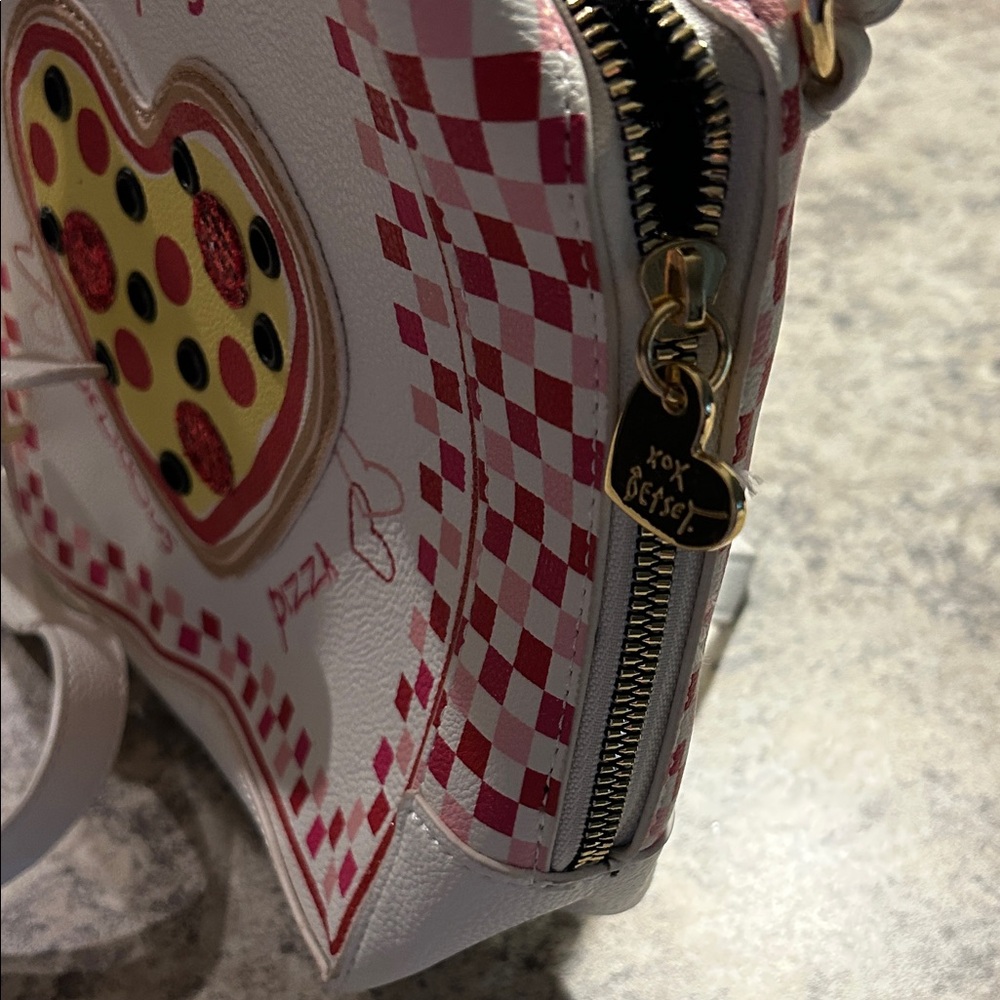 Betsey Johnson White and Red Delicious Pizza Crossbody Bag - Picture 4 of 4